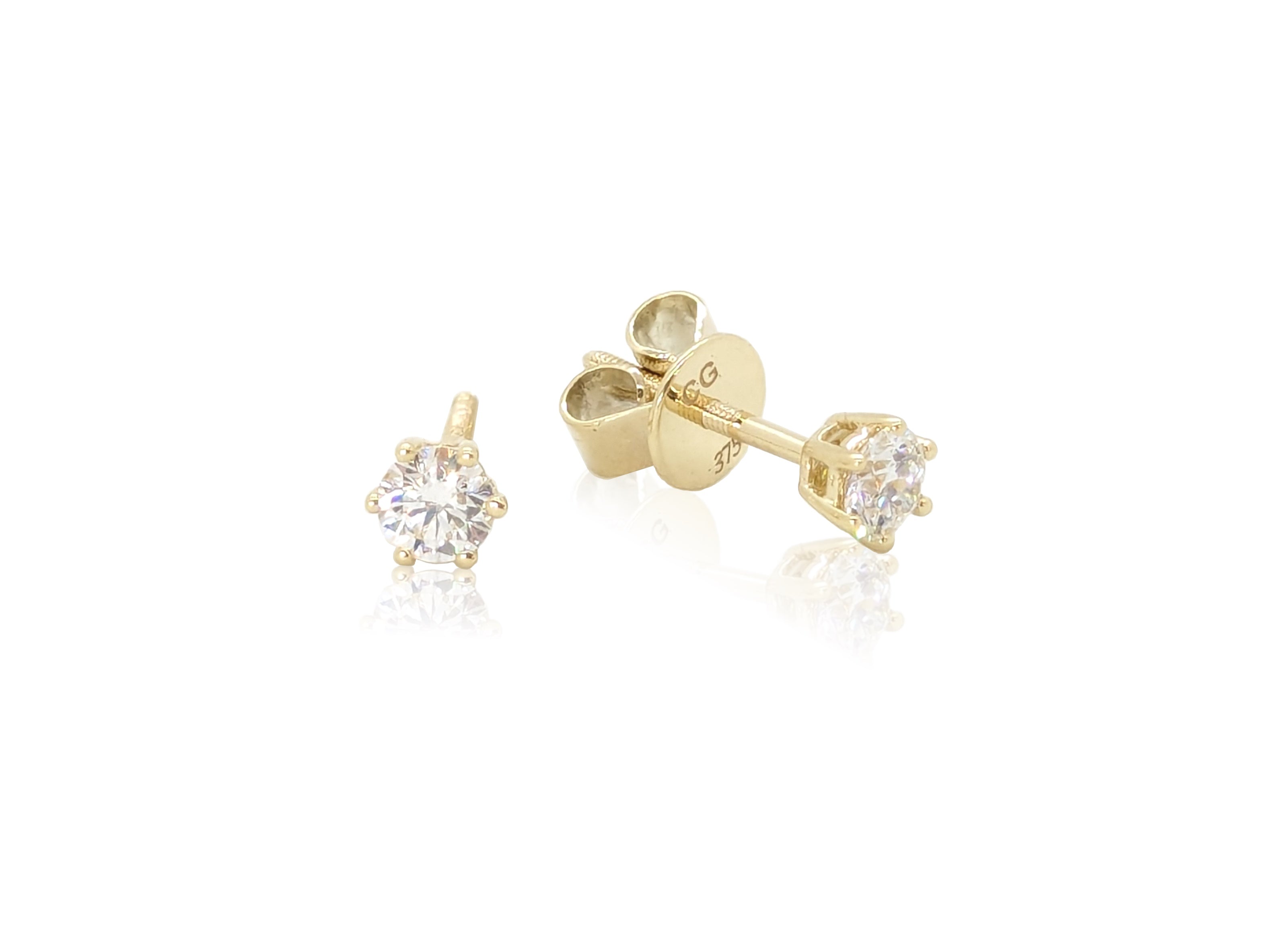 Holdsworth Classic 9K Yellow Gold, 6 Claw, Diamond Stud Earrings.